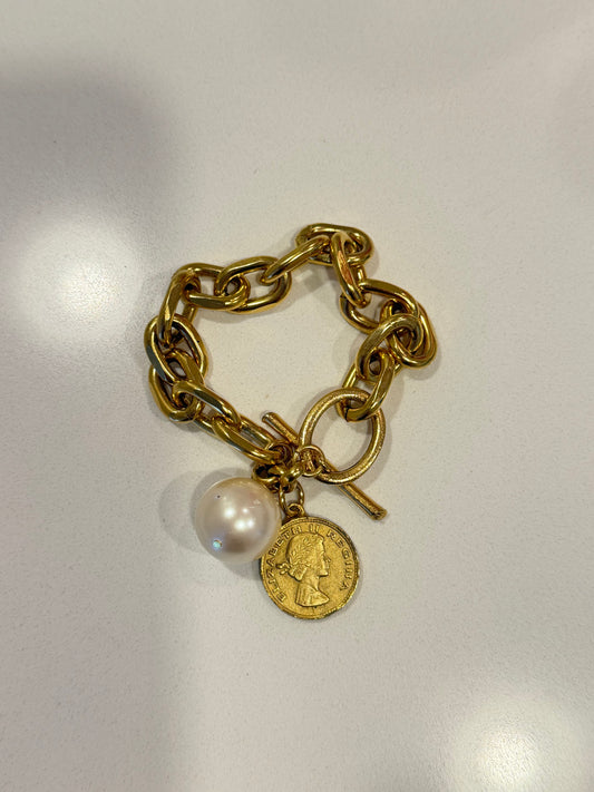 Gold Coin & Pearl Bracelet